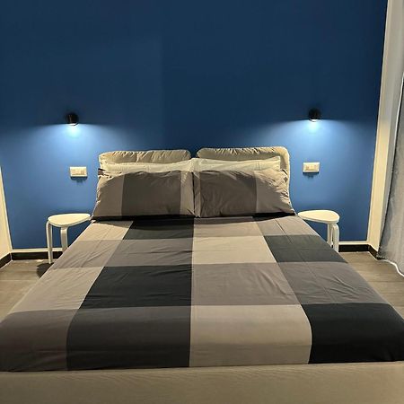 Black Room & Breakfast Μπάρι Εξωτερικό φωτογραφία